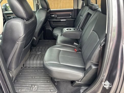 Used 2018 RAM 1500 Laramie w/ Convenience Group AWD/4WD image 37
