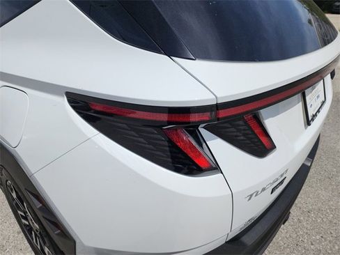 New 2025 Hyundai Tucson XRT image 6