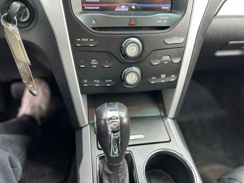 Used 2013 Ford Explorer XLT AWD/4WD image 23