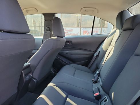 Used 2025 Toyota Corolla LE image 11