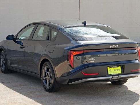 Used 2025 Kia K4 FWD image 46
