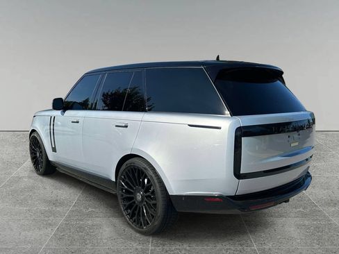 Used 2025 Land Rover Range Rover SE AWD/4WD image 3