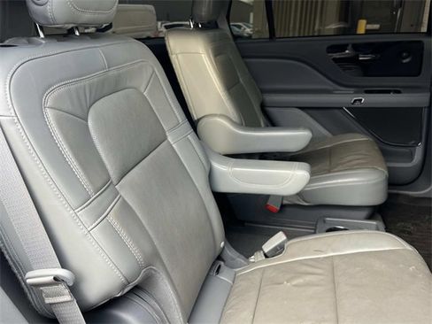 Used 2020 Lincoln Aviator Reserve w/ Equipment Group 201A image 24