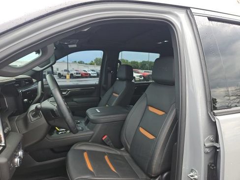 Used 2025 GMC Sierra 2500 AT4 w/ AT4 Premium Plus Package AWD/4WD image 13