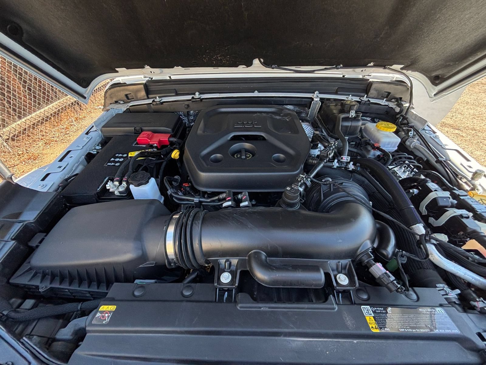 Used 2025 Jeep Wrangler Unlimited Sahara AWD/4WD image 31