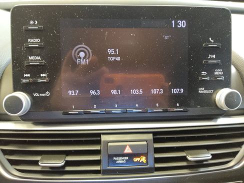 Used 2019 Honda Accord LX image 25