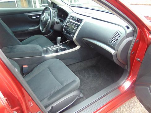 Used 2014 Nissan Altima 2.5 SV image 5