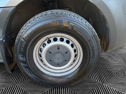 Used 2019 Mercedes-Benz Sprinter 2500 image 14