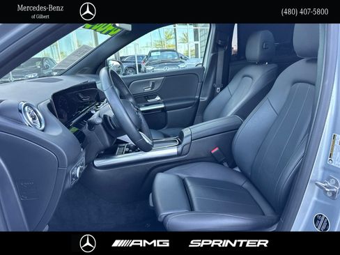 Certified 2025 Mercedes-Benz GLA 250 w/ Exclusive Package image 9