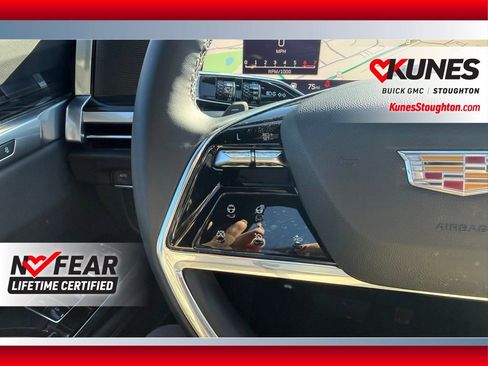 Used 2025 Cadillac Escalade Premium Luxury w/ Touring Package image 24