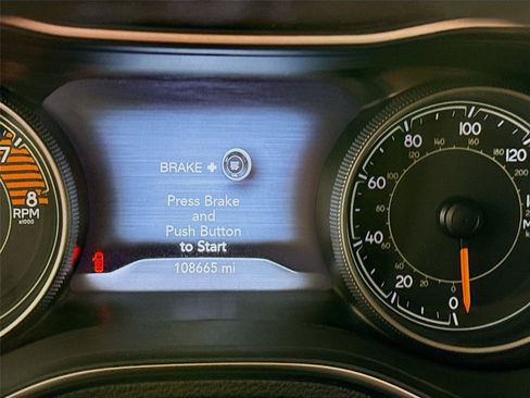Used 2019 Jeep Cherokee Limited AWD/4WD image 6
