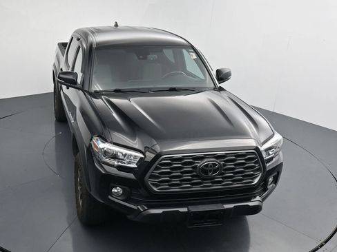 Used 2022 Toyota Tacoma TRD Off-Road w/ Technology Package AWD/4WD image 21