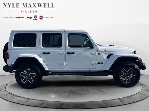 New 2026 Jeep Wrangler Unlimited Sahara AWD/4WD image 17