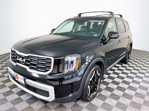 Certified 2024 Kia Telluride S w/ S Sunroof Package AWD/4WD image 3