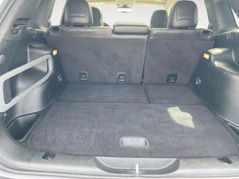 Used 2018 Jeep Cherokee Limited AWD/4WD image 32