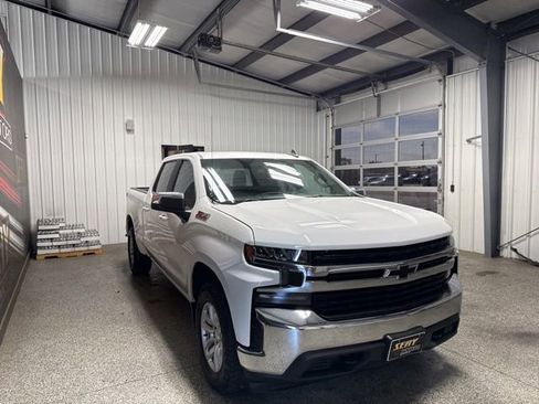 Used 2022 Chevrolet Silverado 1500 LT w/ Z71 Off-Road Package AWD/4WD image 16