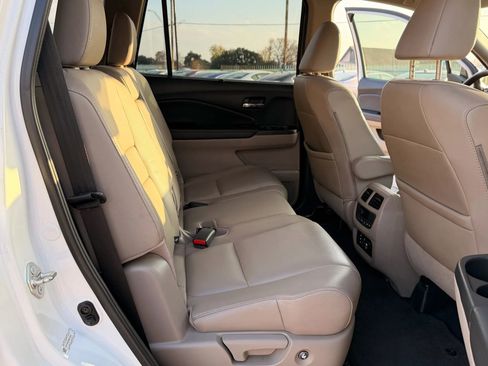 Used 2016 Honda Pilot Touring image 16