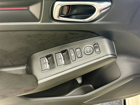 Used 2025 Honda Civic Type R image 17