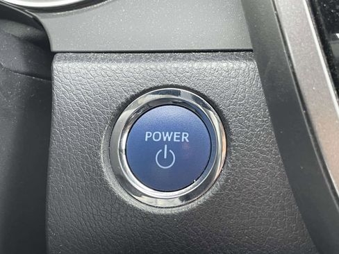 Used 2022 Toyota Camry XLE image 22