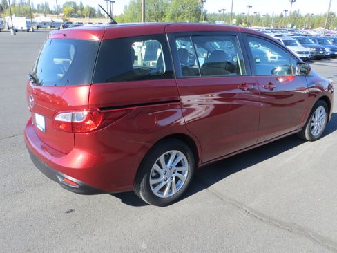 Used 2012 MAZDA MAZDA5 Sport image 5