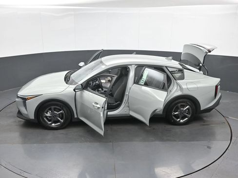 Used 2025 Kia K4 FWD image 50