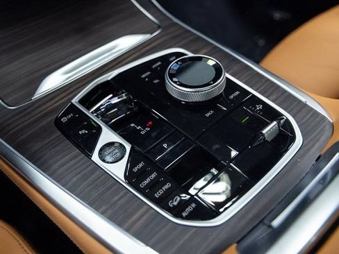New 2027 BMW X7 xDrive40i w/ Executive Package AWD/4WD image 21