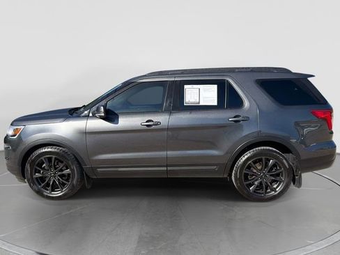 Used 2019 Ford Explorer XLT w/ Equipment Group 202A AWD/4WD image 2