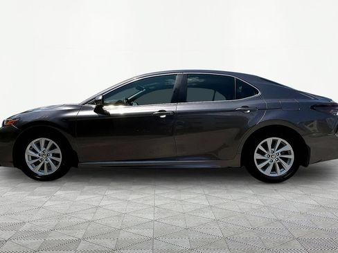 Used 2024 Toyota Camry SE FWD image 4
