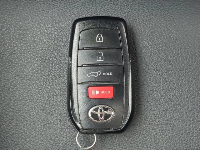 Certified 2023 Toyota Corolla Cross XLE w/ Convenience Package FWD image 34