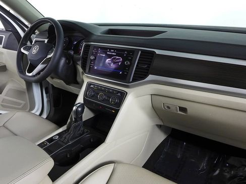 Used 2021 Volkswagen Atlas SE w/ Panoramic Sunroof Package image 13