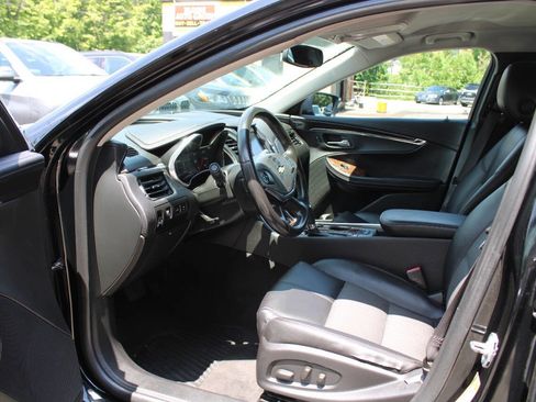Used 2014 Chevrolet Impala LT w/ Convenience Package FWD image 22