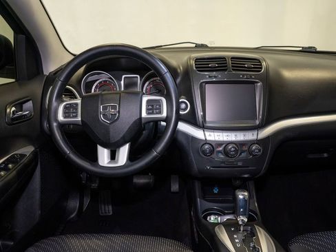 Used 2017 Dodge Journey Crossroad image 2