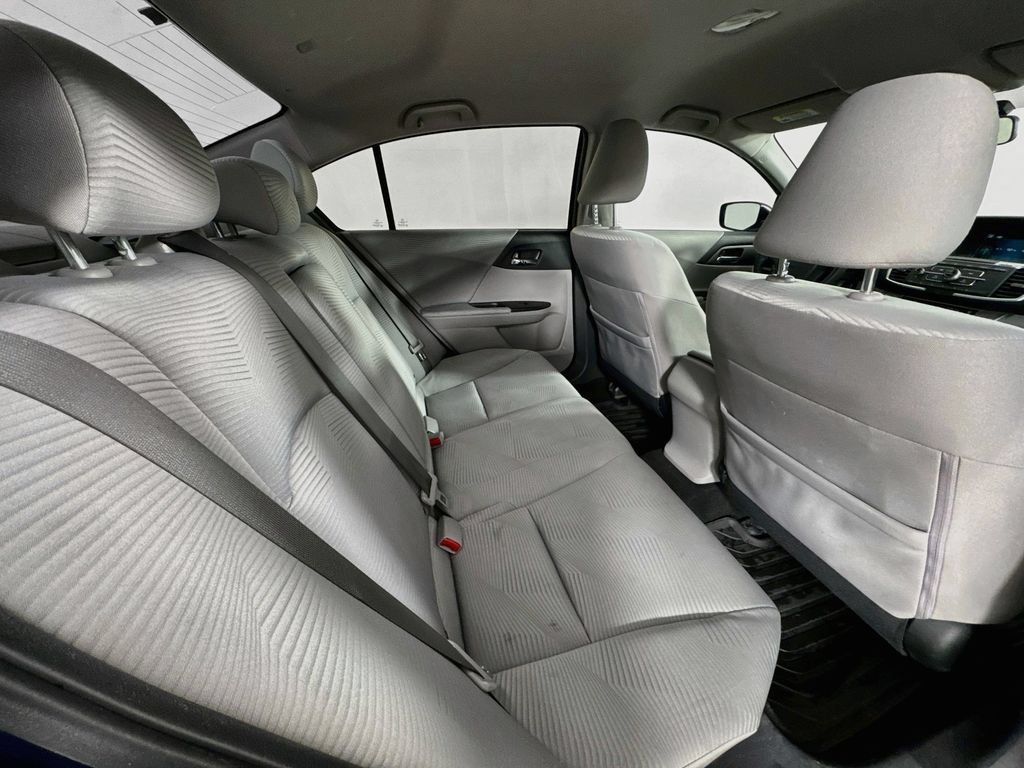 Used 2015 Honda Accord LX image 31