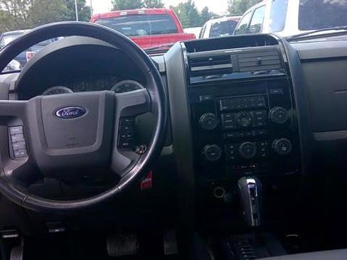 Used 2008 Ford Escape Limited image 10