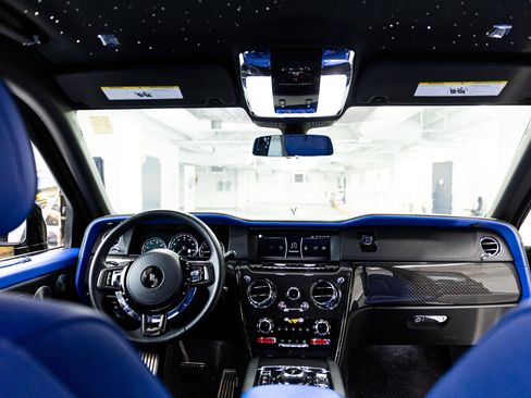 Certified 2023 Rolls-Royce Cullinan Black Badge image 32