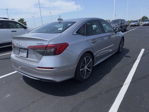 Certified 2024 Honda Civic Touring image 3