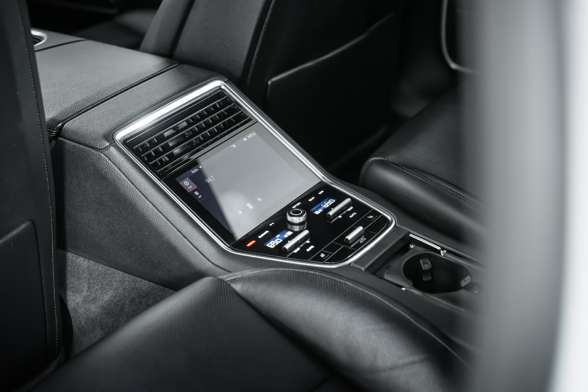 Used 2023 Porsche Panamera Platinum Edition RWD image 96