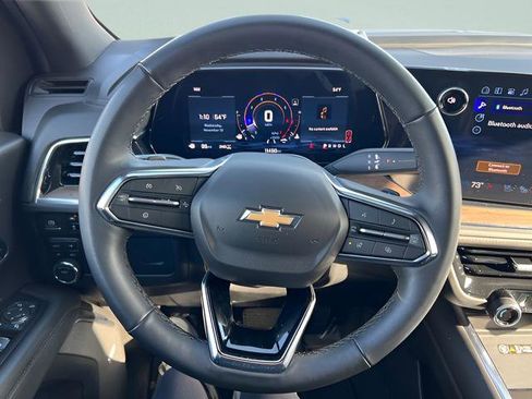 Certified 2025 Chevrolet Tahoe High Country AWD/4WD image 12