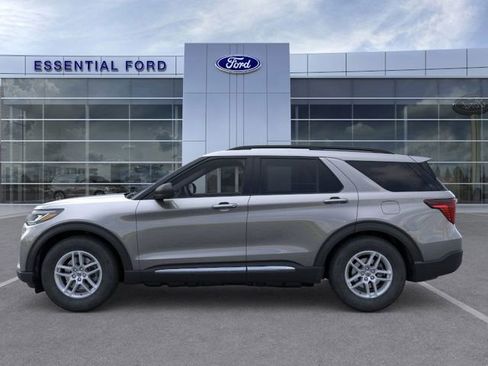 New 2025 Ford Explorer Active w/ Active Comfort Package image 3