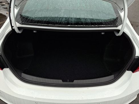 Used 2025 Chevrolet Malibu LT image 18