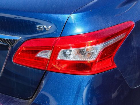 Used 2017 Nissan Sentra SV image 10