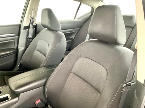 Used 2022 Nissan Altima 2.5 SV FWD image 15