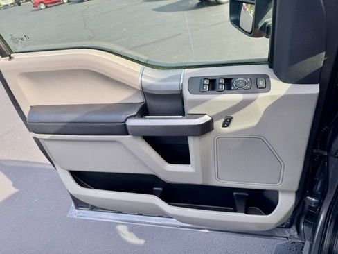 Used 2022 Ford F350 XLT w/ XLT Premium Package image 19