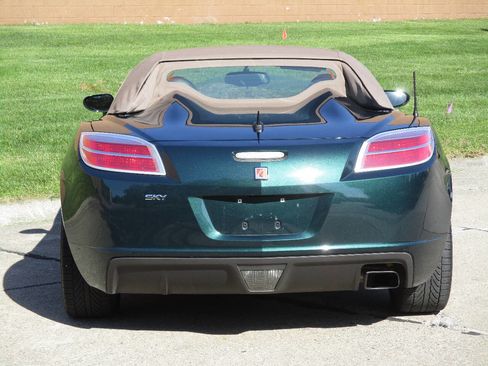 Used 2008 Saturn Sky w/ Premium Trim Package RWD image 25
