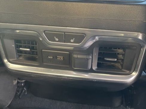 Used 2019 Chevrolet Silverado 1500 High Country w/ Technology Package AWD/4WD image 33