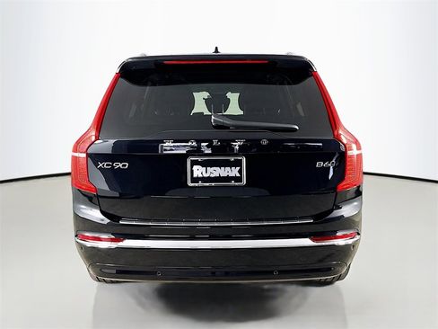 Certified 2025 Volvo XC90 B6 Plus w/ Protection Package Premier image 6