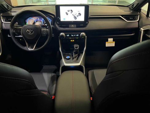 Certified 2025 Toyota RAV4 XSE image 10