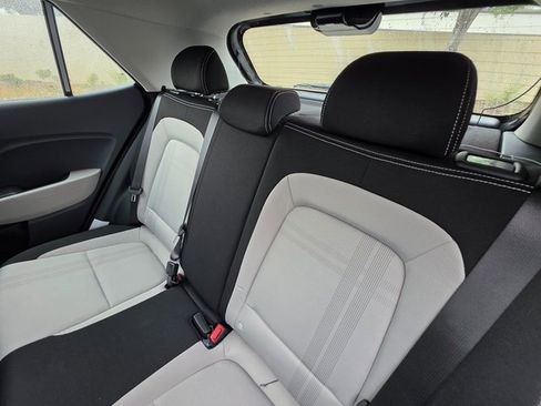 New 2025 Hyundai Venue SEL image 18