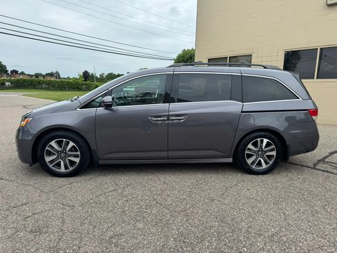 Used 2015 Honda Odyssey Touring Elite image 5