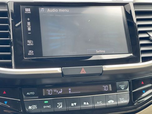 Used 2016 Honda Accord Touring image 5
